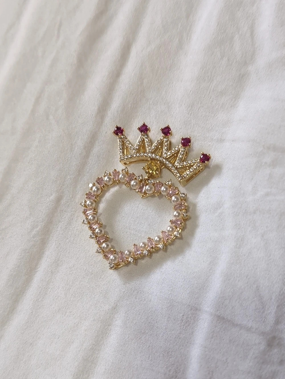 Crown Heart Brooch in Gold & Pink Like New